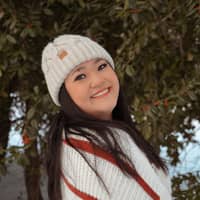 Sitter Profile Image: Sarah M.