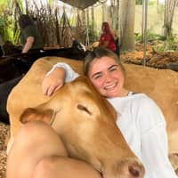 Sitter Profile Image: Abigail P.