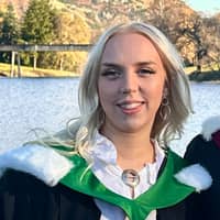 Sitter Profile Image: Elisa G.