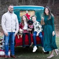 Sitter Profile Image: Jolie & Jared I.