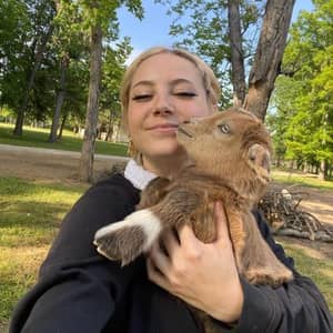 Sitter Profile Image: Monique D.