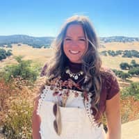 Sitter Profile Image: Victoria D.