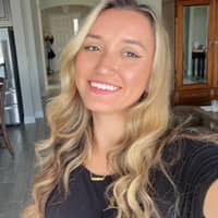 Sitter Profile Image: Sarah T.