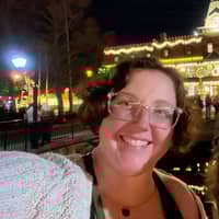 Sitter Profile Image: Lauren L.