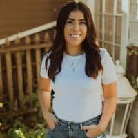 Sitter Profile Image: Yvonne R.