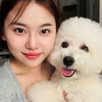 Sitter Profile Image: Qiuzi W.
