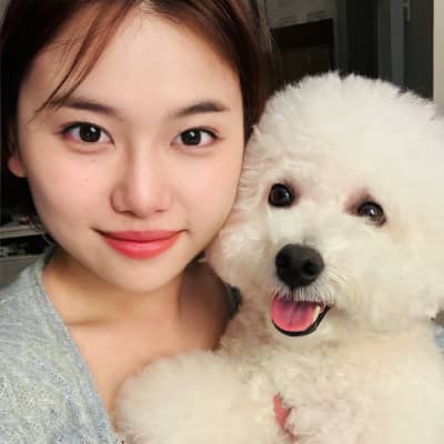 Sitter Profile Image: Qiuzi W.