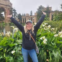 Sitter Profile Image: Laura I.