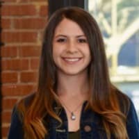 Sitter Profile Image: Lindsay L.