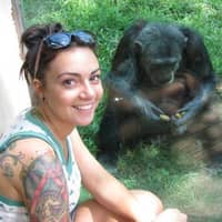 Sitter Profile Image: Tina L.