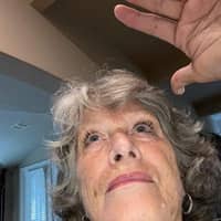 Sitter Profile Image: Ellen H.