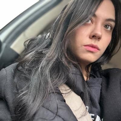 Sitter Profile Image: Hailey T.