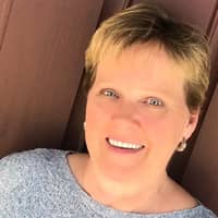 Sitter Profile Image: Linda F.