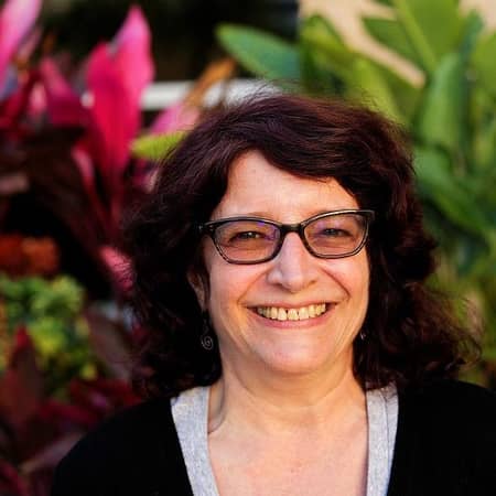 Sitter Profile Image: Laura M.