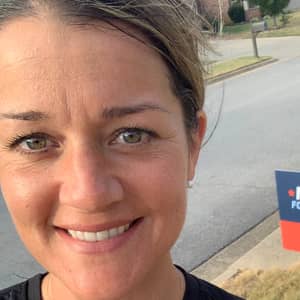 Sitter Profile Image: Laura M.