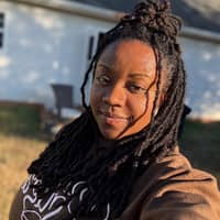 Sitter Profile Image: Nicole B.