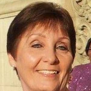 Paula F.