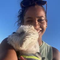 Sitter Profile Image: Angela W.