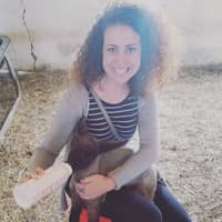 Sitter Profile Image: April H.