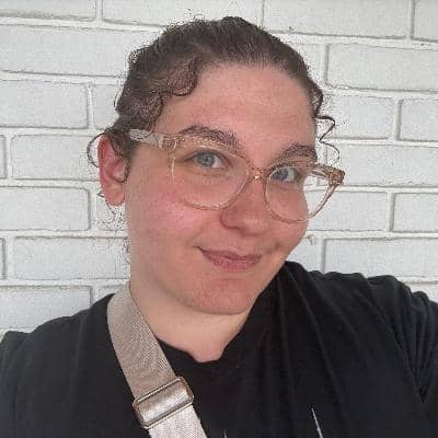 Sitter Profile Image: Serena A.