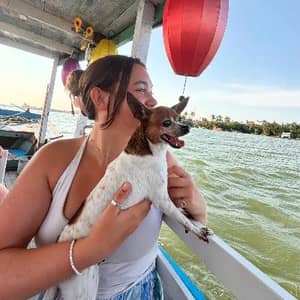 Sitter Profile Image: Mollie C.