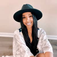 Sitter Profile Image: Michelle T.