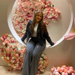 Sitter Profile Image: Libby H.