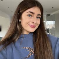 Sitter Profile Image: Hollie F.