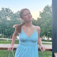 Sitter Profile Image: Alayna S.