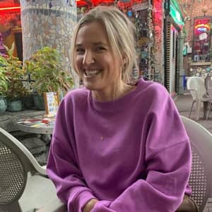 Sitter Profile Image: Laura W.