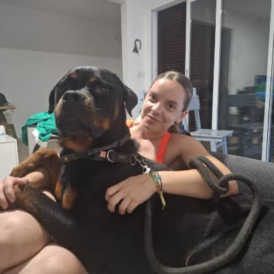 Sitter Profile Image: Claudia S.