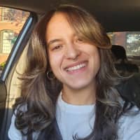 Sitter Profile Image: Laura P.