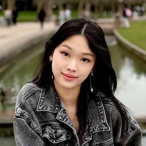 Sitter Profile Image: Allexis V.