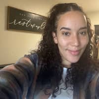 Sitter Profile Image: Dianiris L.