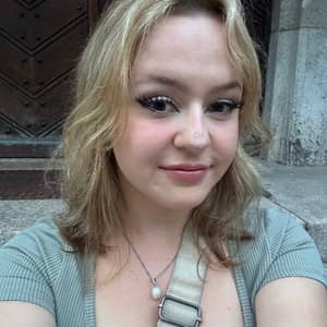 Sitter Profile Image: Fabienne F.