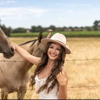 Sitter Profile Image: Joslyn A.