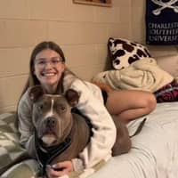 Sitter Profile Image: Izabelle L.