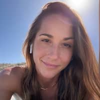 Sitter Profile Image: Lindsay D.