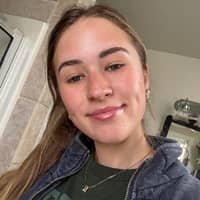 Sitter Profile Image: Isabel S.