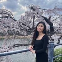 Sitter Profile Image: Jennifer Phung N.