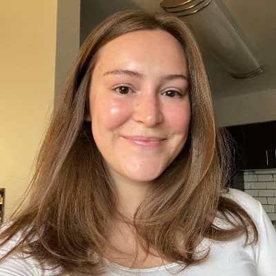 Sitter Profile Image: Olivia S.