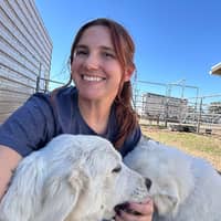 Sitter Profile Image: Julia G.