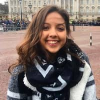 Sitter Profile Image: Nikki L.