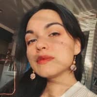 Sitter Profile Image: April W.