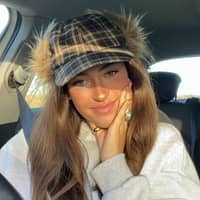 Sitter Profile Image: Simone W.