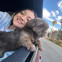 Sitter Profile Image: Alondra R.