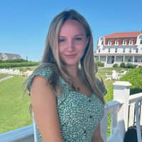 Sitter Profile Image: Camilla S.