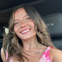 Sitter Profile Image: Sadie R.