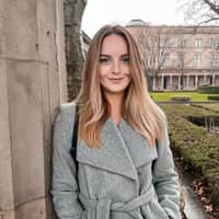 Sitter Profile Image: Naomi K.