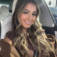 Sitter Profile Image: Danielle R.